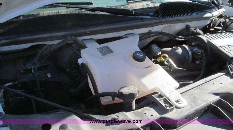 image for item E3673 Laserlux CEN30 Mobile Retroreflectometer with 2006 Chevrolet Express 1500 Cargo van