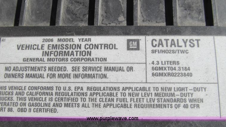 image for item E3673 Laserlux CEN30 Mobile Retroreflectometer with 2006 Chevrolet Express 1500 Cargo van