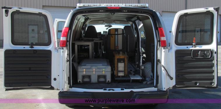 image for item E3673 Laserlux CEN30 Mobile Retroreflectometer with 2006 Chevrolet Express 1500 Cargo van