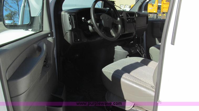 image for item E3673 Laserlux CEN30 Mobile Retroreflectometer with 2006 Chevrolet Express 1500 Cargo van