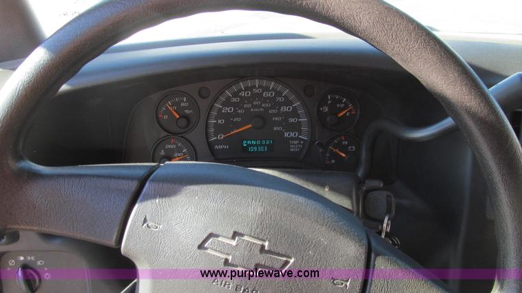 image for item E3673 Laserlux CEN30 Mobile Retroreflectometer with 2006 Chevrolet Express 1500 Cargo van