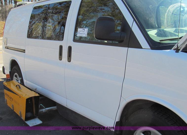 image for item E3673 Laserlux CEN30 Mobile Retroreflectometer with 2006 Chevrolet Express 1500 Cargo van
