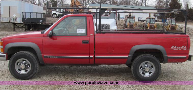 image for item E3700 1998 Chevrolet Silverado 2500 pickup truck
