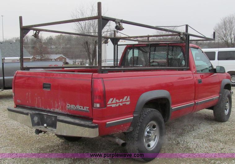 image for item E3700 1998 Chevrolet Silverado 2500 pickup truck