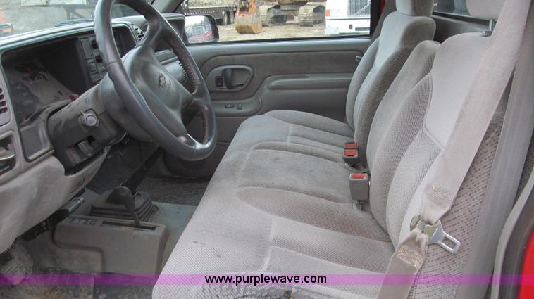 image for item E3700 1998 Chevrolet Silverado 2500 pickup truck