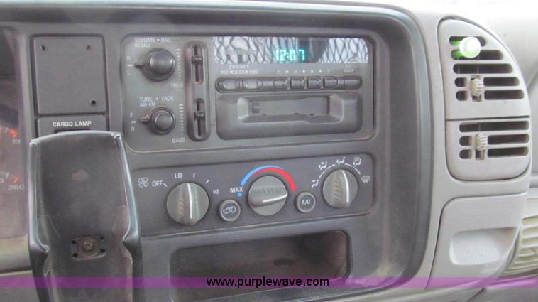 image for item E3700 1998 Chevrolet Silverado 2500 pickup truck