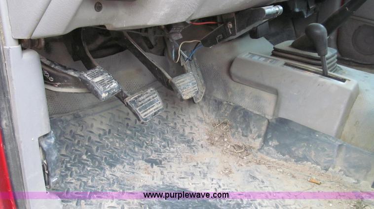 image for item E3700 1998 Chevrolet Silverado 2500 pickup truck