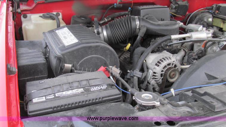 image for item E3700 1998 Chevrolet Silverado 2500 pickup truck