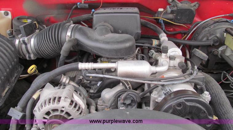 image for item E3700 1998 Chevrolet Silverado 2500 pickup truck