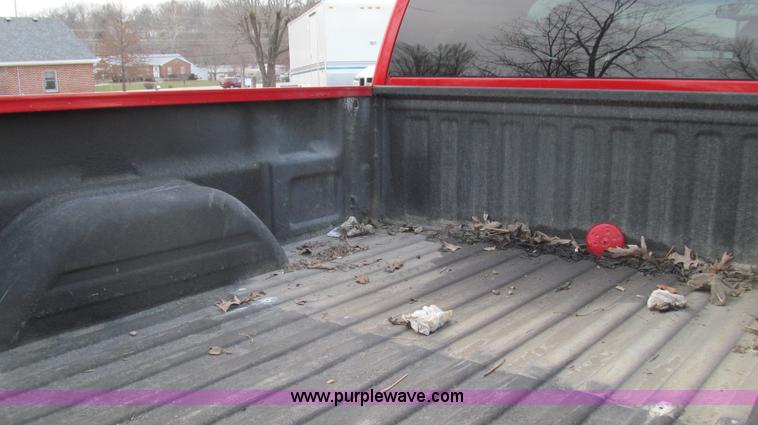 image for item E3707 2001 Chevrolet Silverado 2500HD LS pickup truck