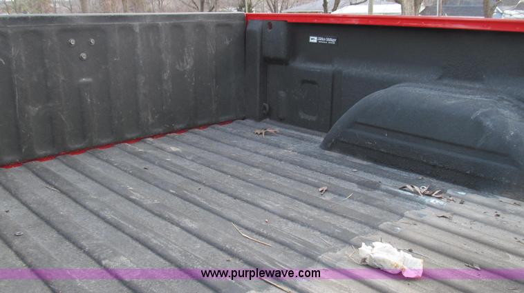 image for item E3707 2001 Chevrolet Silverado 2500HD LS pickup truck