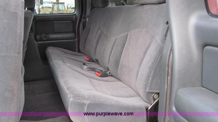 image for item E3707 2001 Chevrolet Silverado 2500HD LS pickup truck