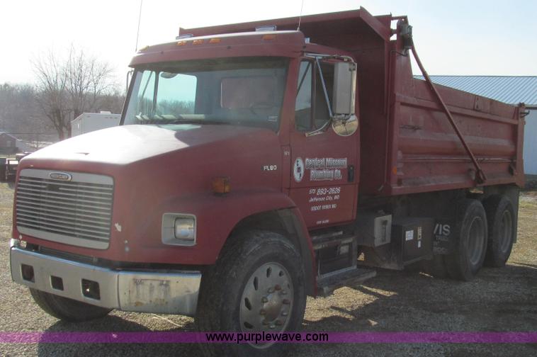 image for item E3719 1997 Freightliner FL80 dump truck