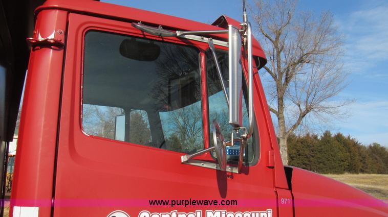 image for item E3719 1997 Freightliner FL80 dump truck