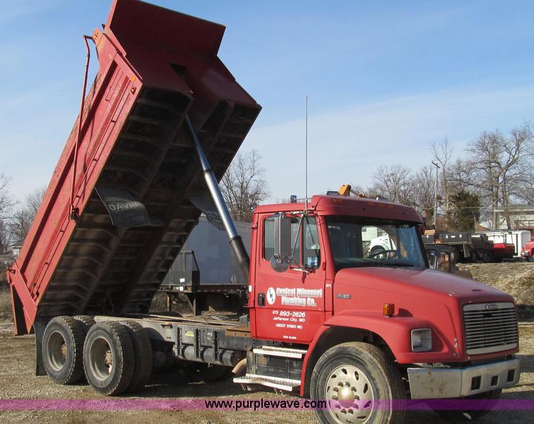 image for item E3719 1997 Freightliner FL80 dump truck