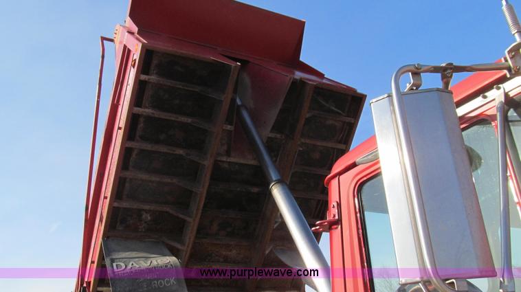 image for item E3719 1997 Freightliner FL80 dump truck