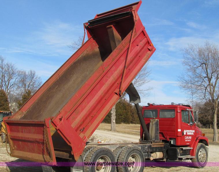 image for item E3719 1997 Freightliner FL80 dump truck