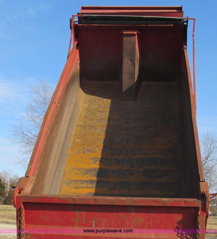 image for item E3719 1997 Freightliner FL80 dump truck