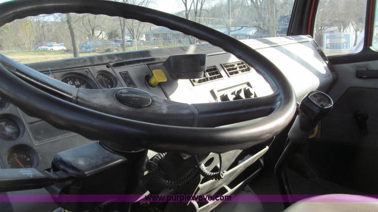 image for item E3719 1997 Freightliner FL80 dump truck