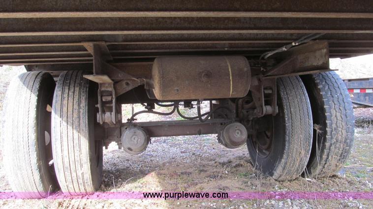 image for item E3720 1991 Fruehauf 30' enclosed van trailer
