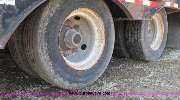 image for item E3721 2002 Trail-Eze TE70HT42 trailer