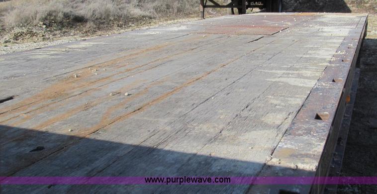 image for item E3721 2002 Trail-Eze TE70HT42 trailer