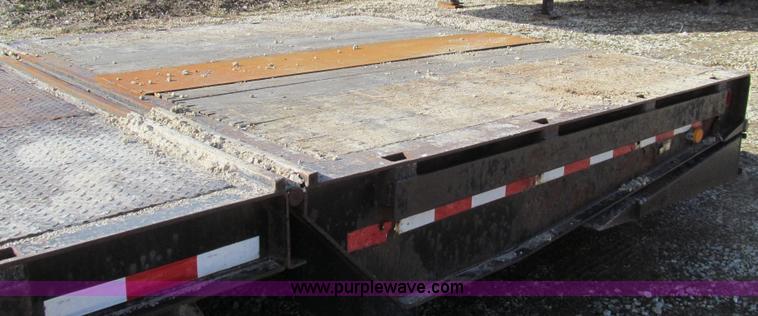 image for item E3721 2002 Trail-Eze TE70HT42 trailer