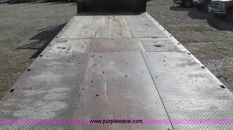 image for item E3721 2002 Trail-Eze TE70HT42 trailer