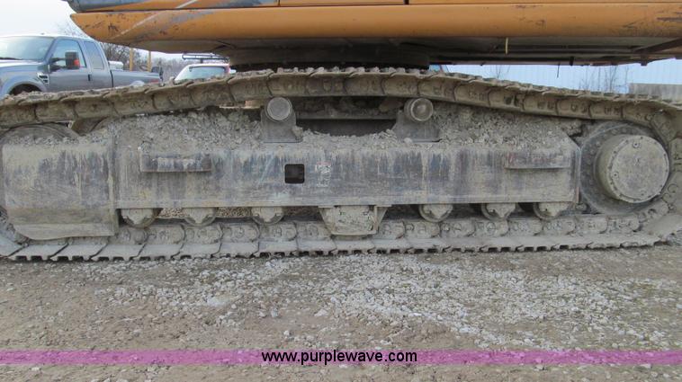 image for item E3722 2001 Case CX160 excavator