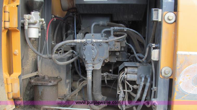 image for item E3722 2001 Case CX160 excavator