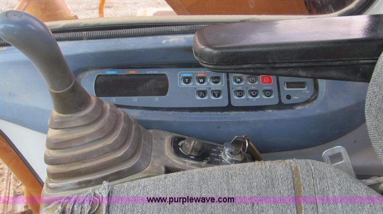 image for item E3722 2001 Case CX160 excavator