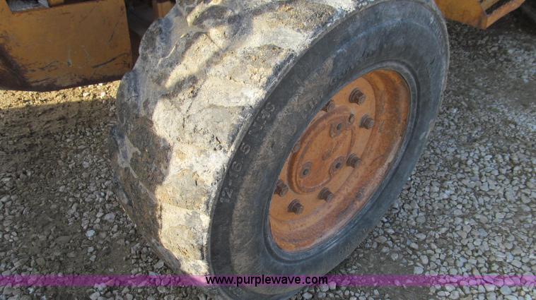 image for item E3723 1992 Case 580 Super K Extendahoe backhoe