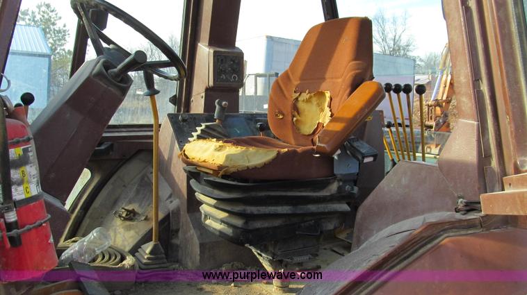 image for item E3723 1992 Case 580 Super K Extendahoe backhoe