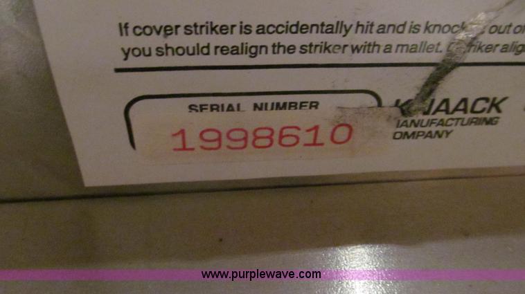 image for item E3729 Weatherguard aluminum cross bed toolbox