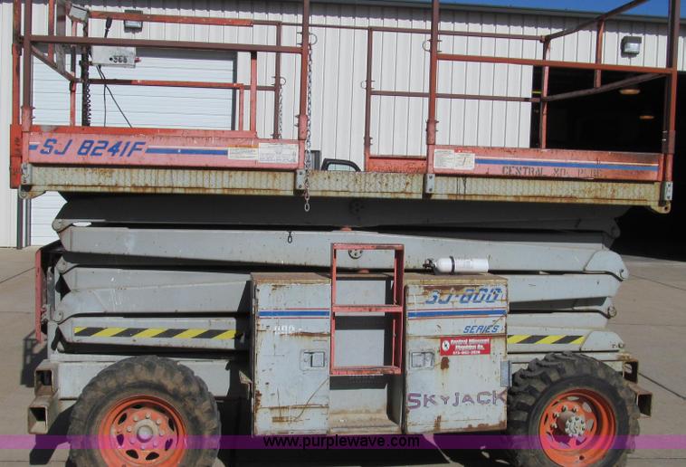 image for item E3734 Skyjack SJ8241F scissor lift