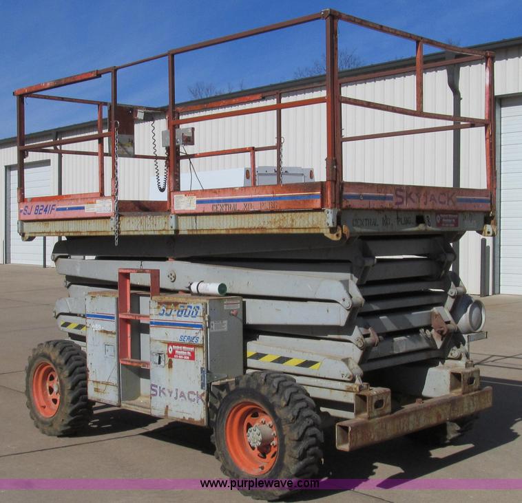 image for item E3734 Skyjack SJ8241F scissor lift