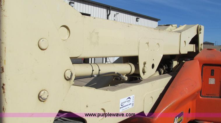 image for item E3737 1998 JLG N40 aerial lift