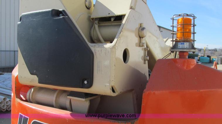 image for item E3737 1998 JLG N40 aerial lift