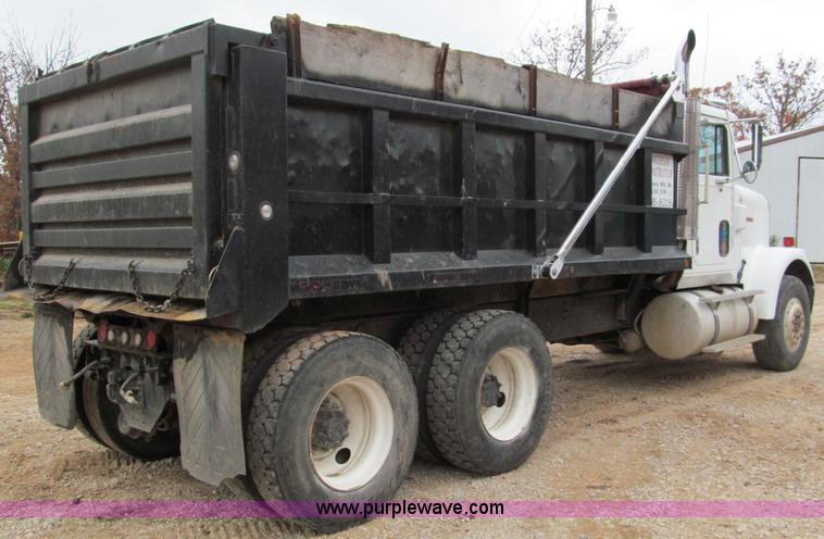image for item E5704 1988 International 9300 SFA dump truck