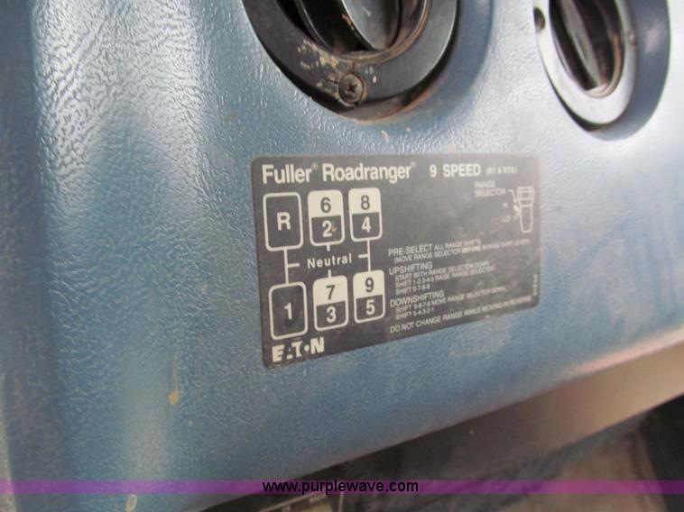 image for item E5704 1988 International 9300 SFA dump truck