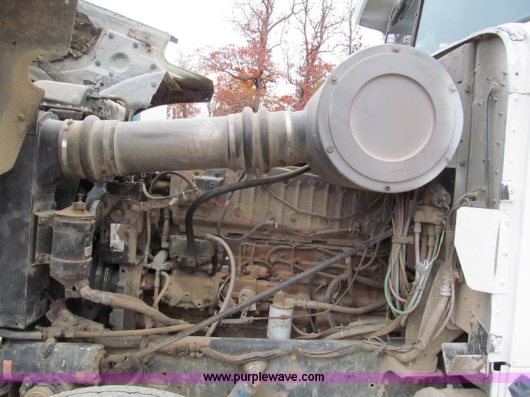 image for item E5704 1988 International 9300 SFA dump truck