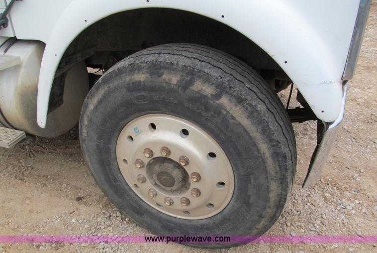 image for item E5704 1988 International 9300 SFA dump truck