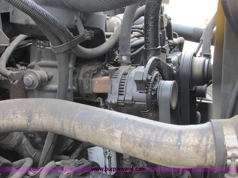 image for item E7032 1993 Ford F700 dump truck