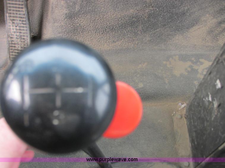 image for item E7032 1993 Ford F700 dump truck