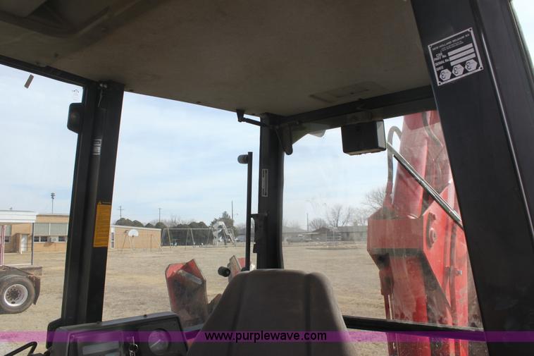 image for item E8431 1996 Ford 5550 backhoe