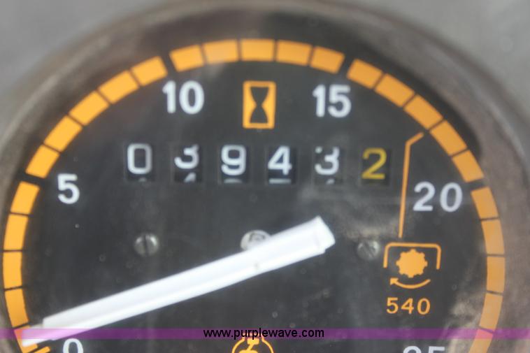 image for item E8431 1996 Ford 5550 backhoe