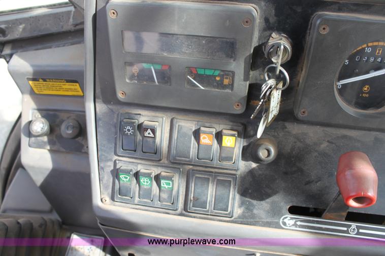 image for item E8431 1996 Ford 5550 backhoe