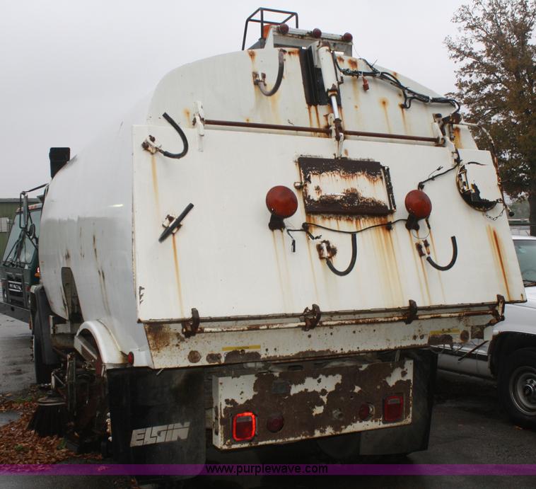 image for item F2511 1993 Ford Cargo 700 Elgin street sweeper