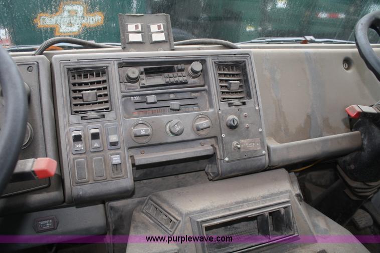 image for item F2511 1993 Ford Cargo 700 Elgin street sweeper