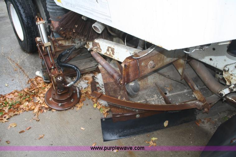 image for item F2511 1993 Ford Cargo 700 Elgin street sweeper